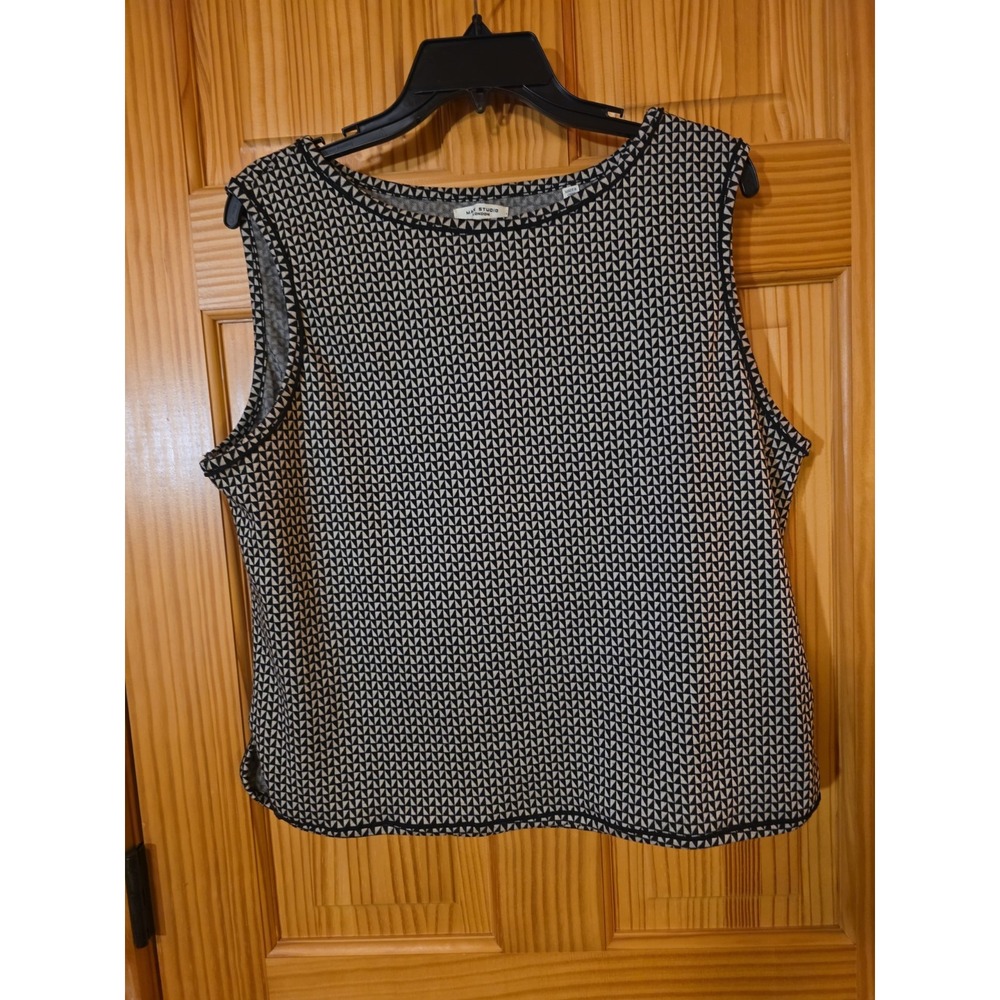 max studio top large